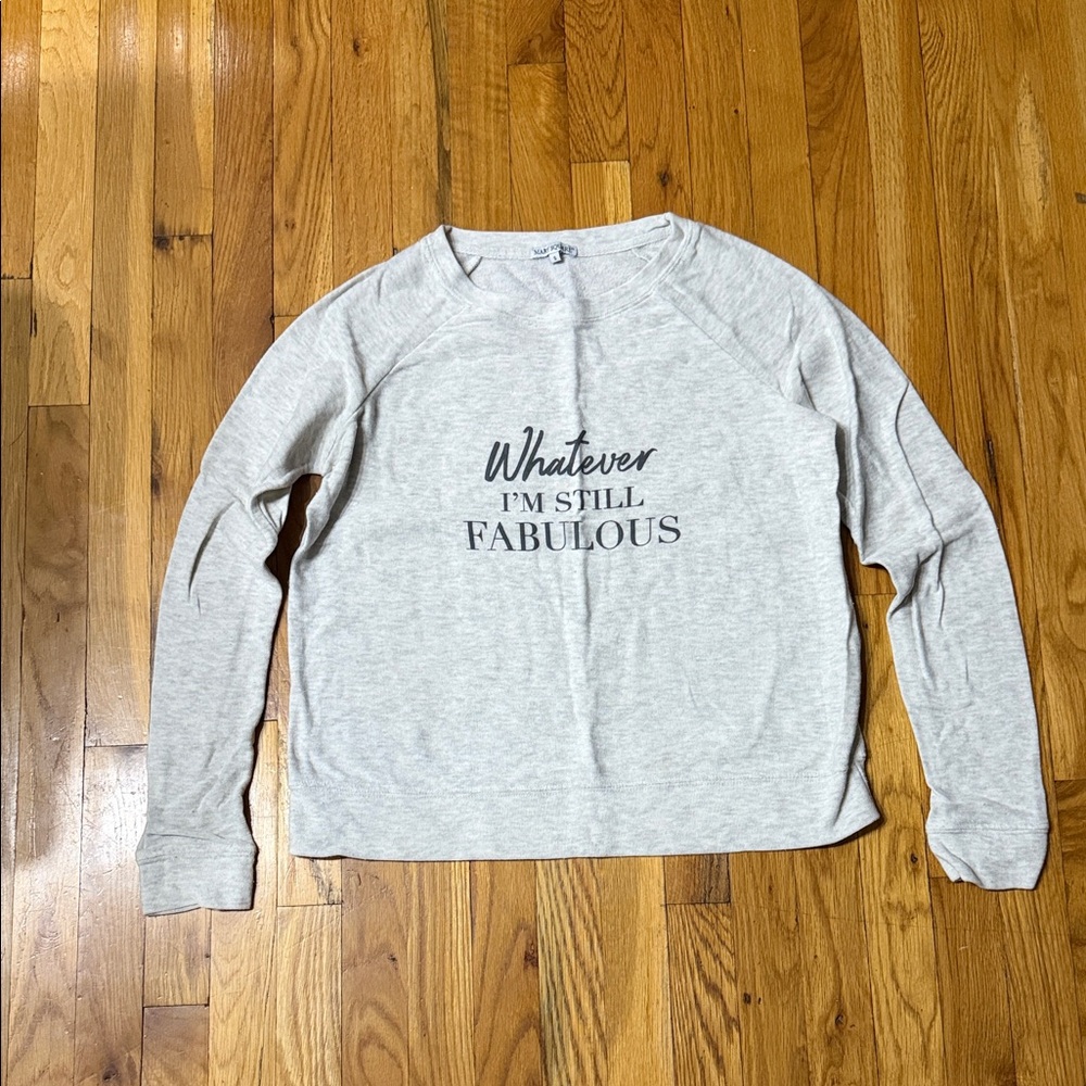 Stylish Gray Women's Sweatshirt with Slogan